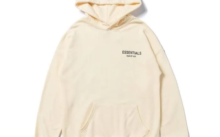 Essentials: The Minimalist Streetwear Movement That Changed Modern Fashion
