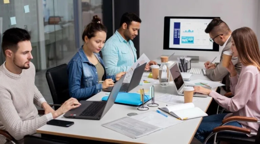 Data Science Bootcamp vs. Online Courses: Which One Should You Choose?