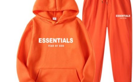 Essential Hoodie for Everyday Comfort and Casual Street Style