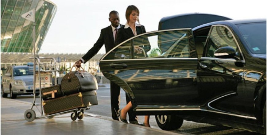 Avoid the Panic: How to Book a Reliable Stansted Airport Taxi at 5AM