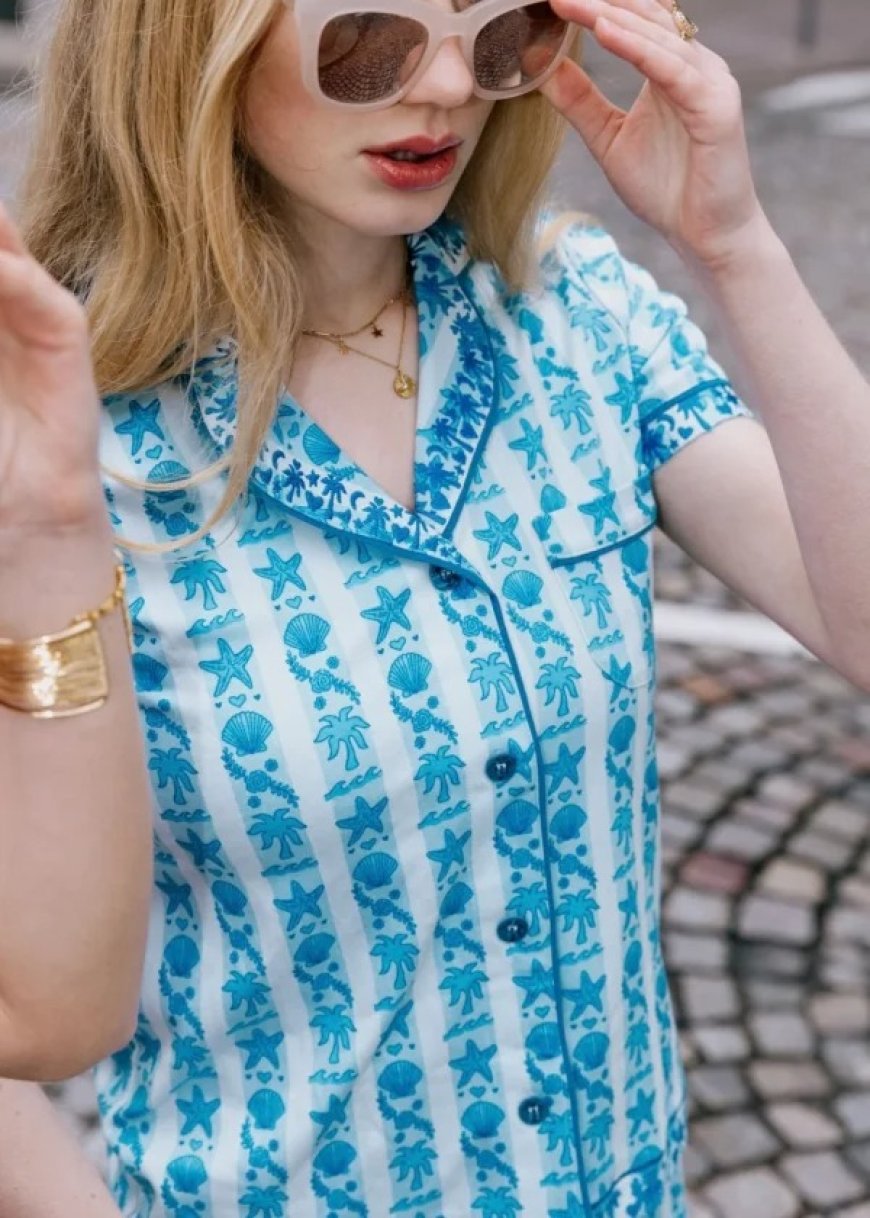 Your Guide to the Pink Palm Puff Trend