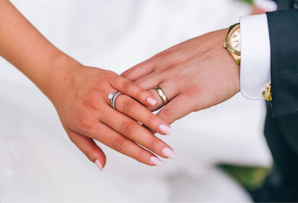 wedding band vs engagement ring